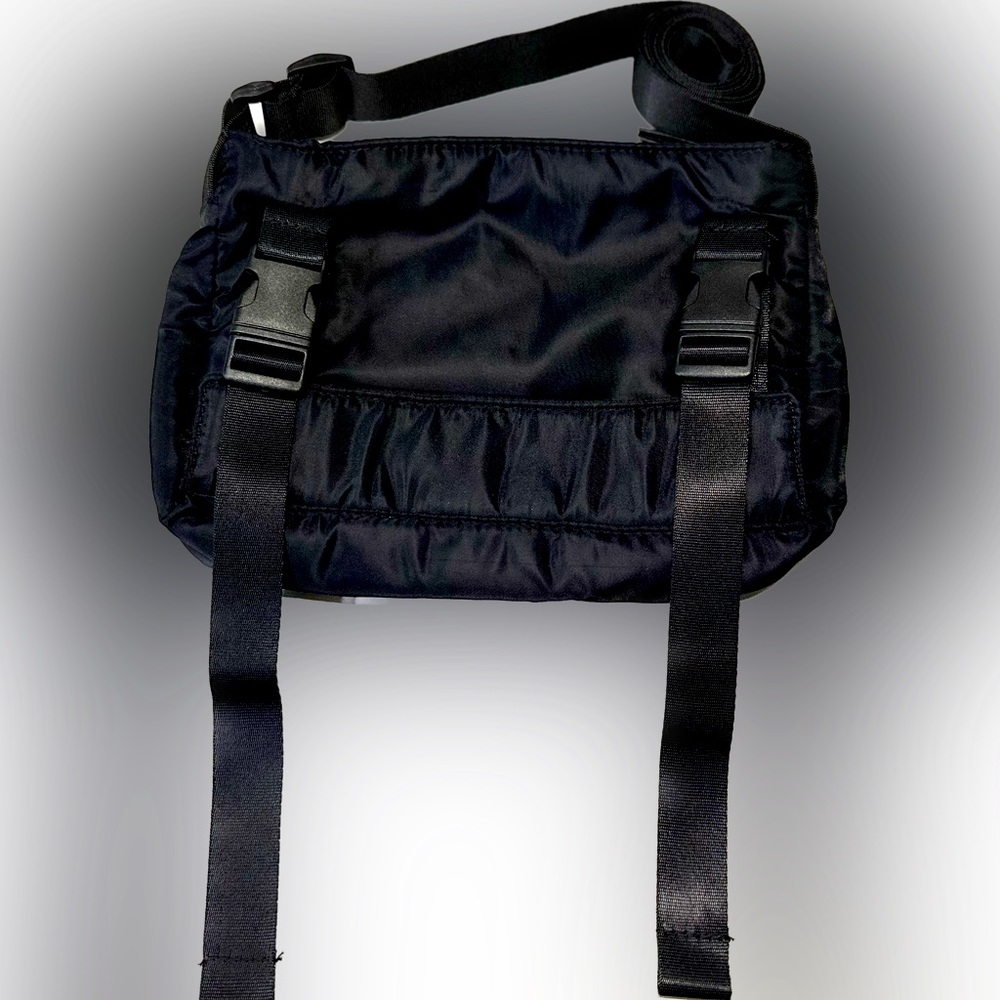 Gaiam Wander Free Yoga Mat Pouch Grey & Black. Mat not included